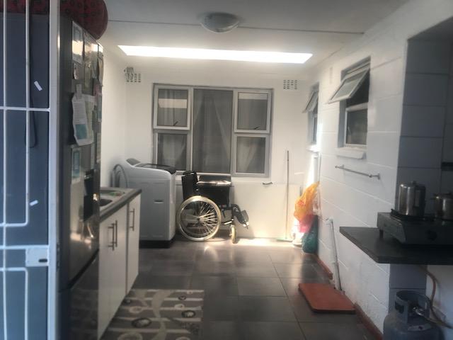 5 Bedroom Property for Sale in Pelikan Park Western Cape